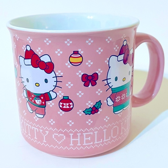 🎄🎀Hello Kitty Christmas Mug - Picture 3 of 4